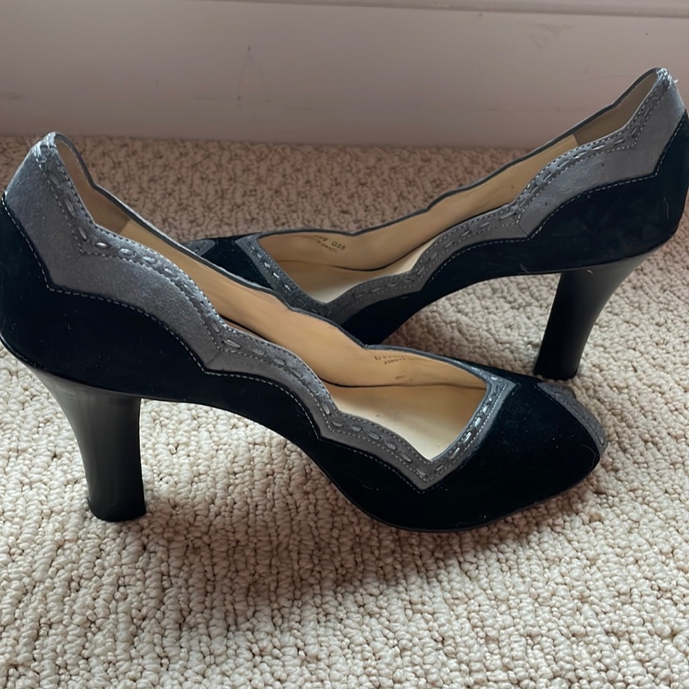 Cole Hana suede black heels
